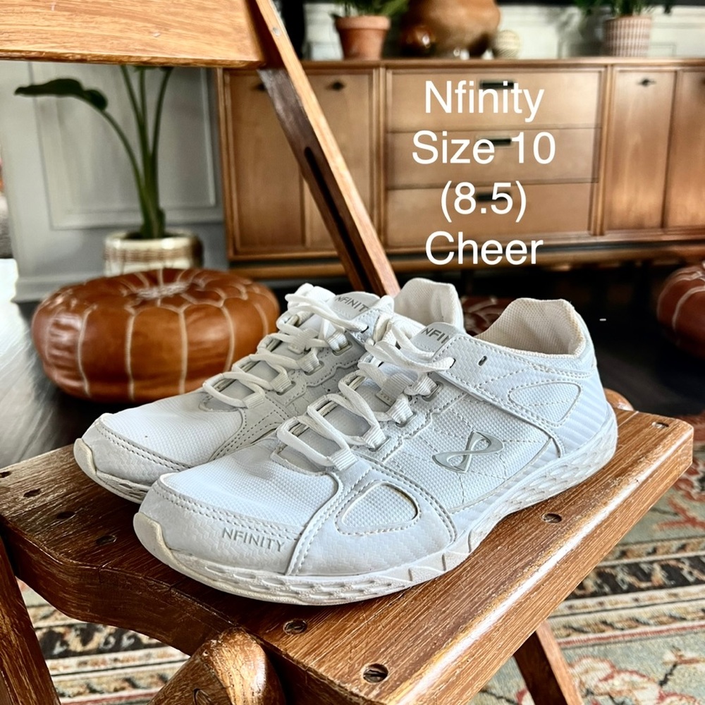 Nfinity White Cheerleading Shoes Womens Size 10